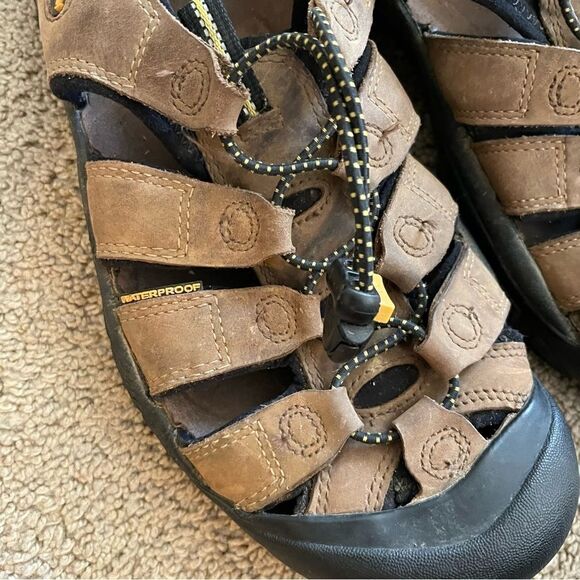 Keen Men’s Washable Upper Leather Sandals See Description!